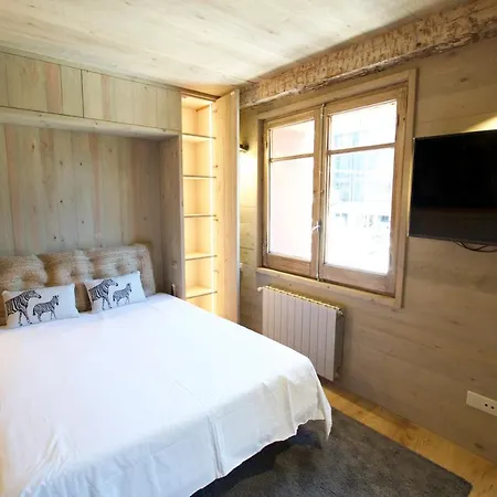 Apartment El Refugi De Cabrinetty